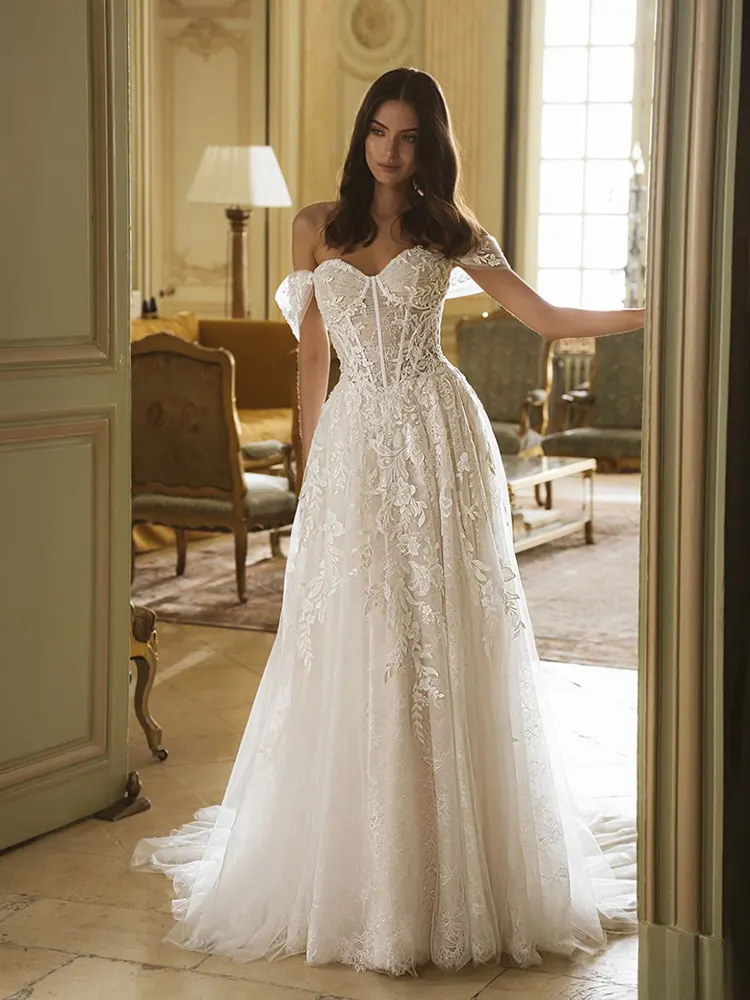 Gail - Enzoani Elysee