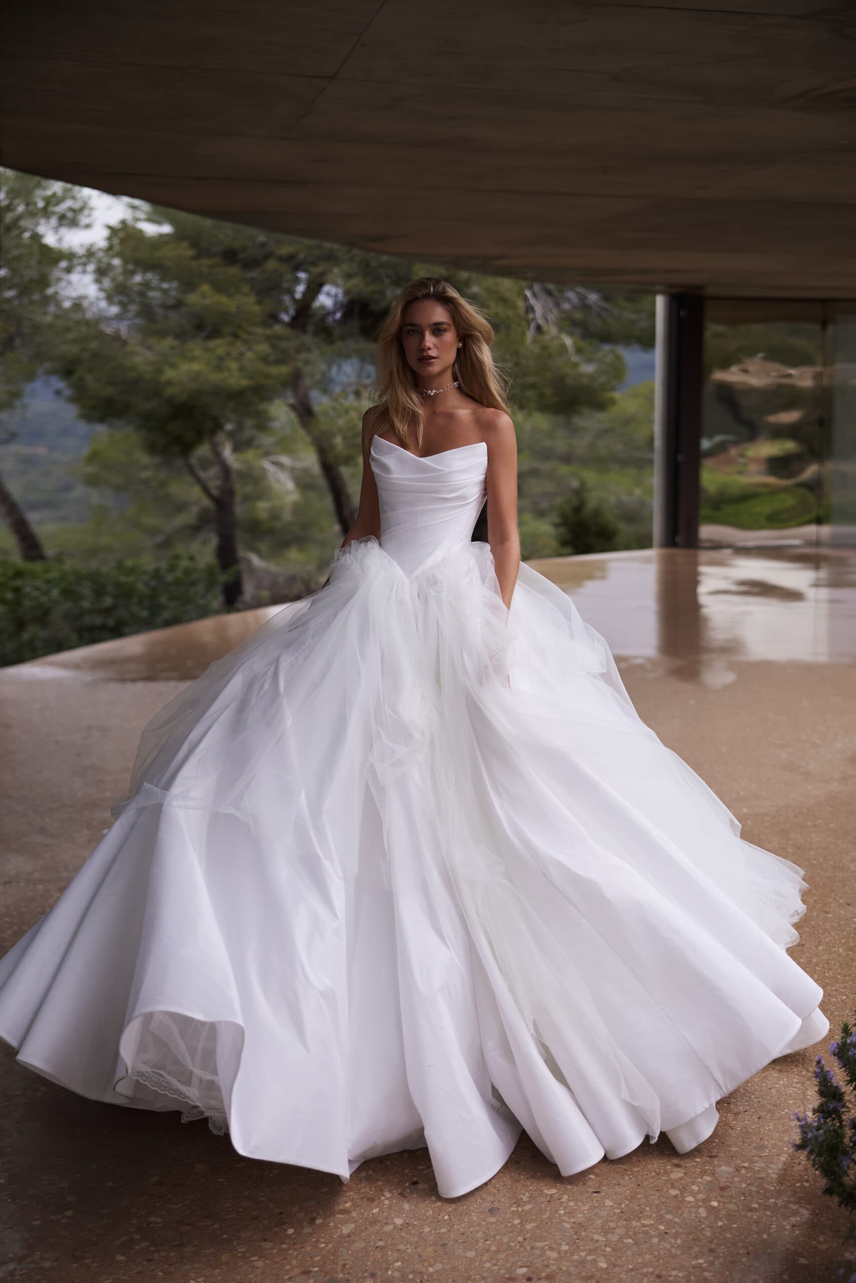 Deliz - Eva Lendel wedding dress by Eva Lendel Deliz is a masterpiece of elegance and originality, featurin... view 1