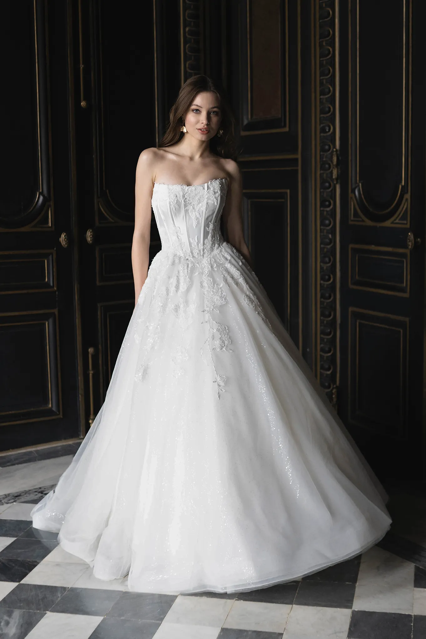 E555 Morisot - Abella by Abella