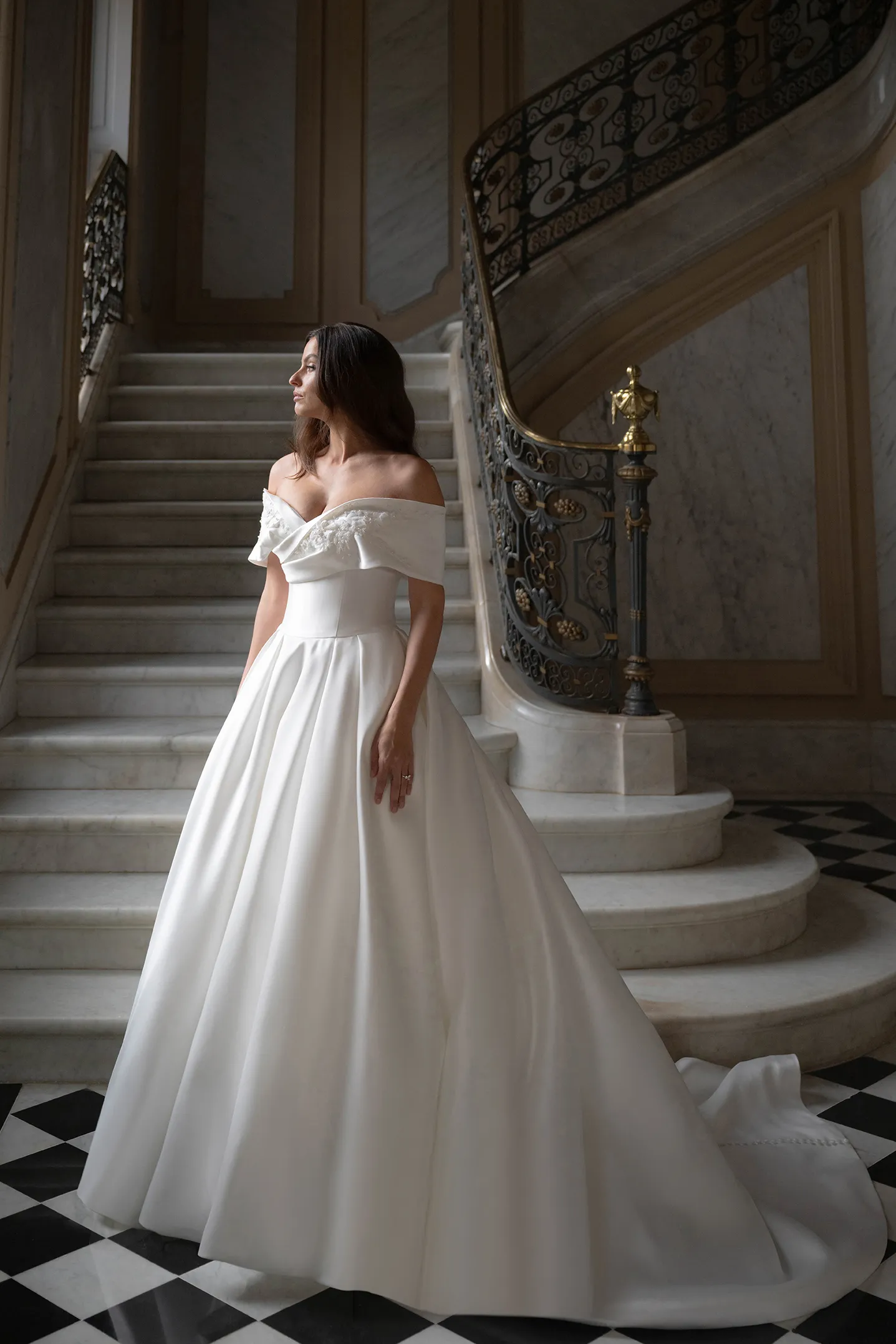 E566 Brooks - Abella by Abella