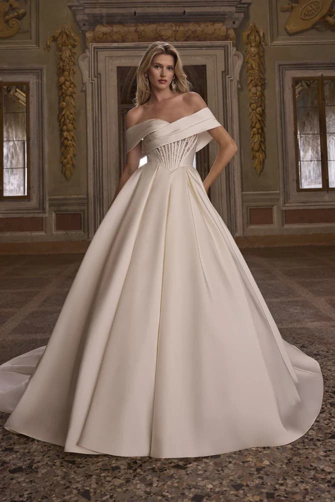 Aarti- Veni Infantino wedding dress by Veni Infantino A classic ballgown silhouette exuding elegance, this wedding... view 1