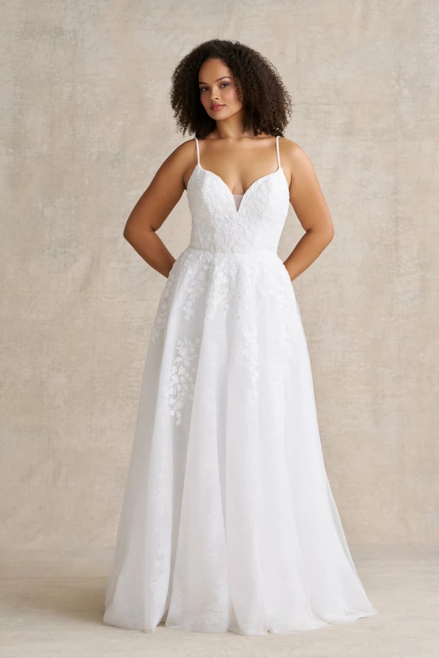 R3974NC - Allure Romance wedding dress by Allure Romance - R3974NC by Allure Romance| Price: £1137| Stockist: TDR Brida