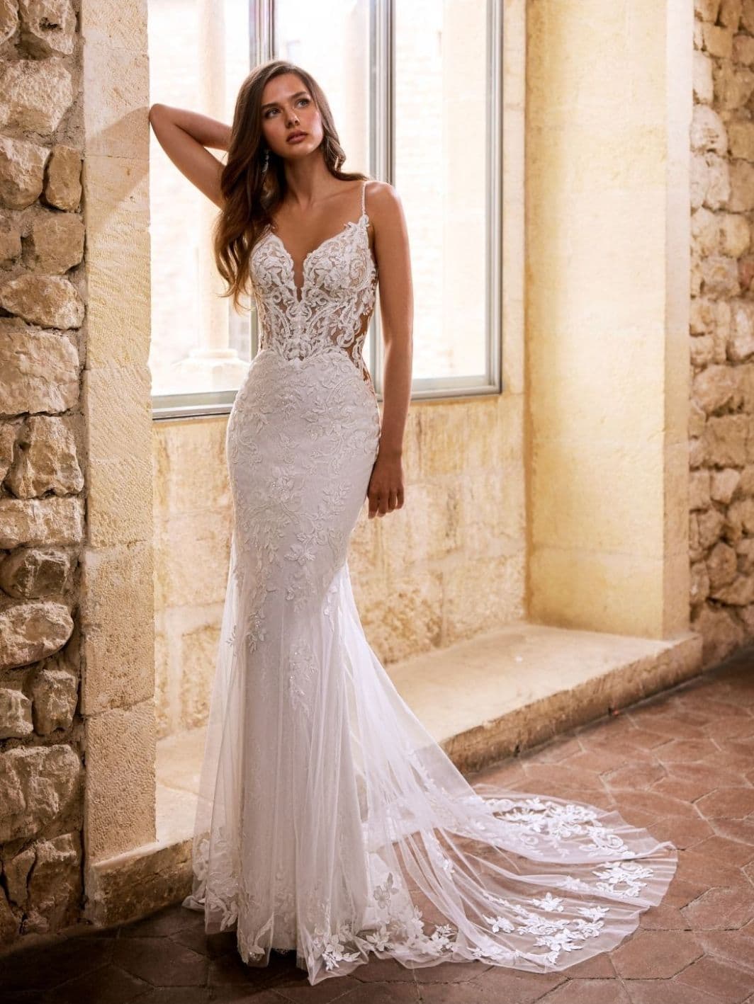 Ginger - Etoile by Enzoani wedding dress by Enzoani Etoile - Ginger by Enzoani Etoile | Price: £1890| Stockist: TDR Brida