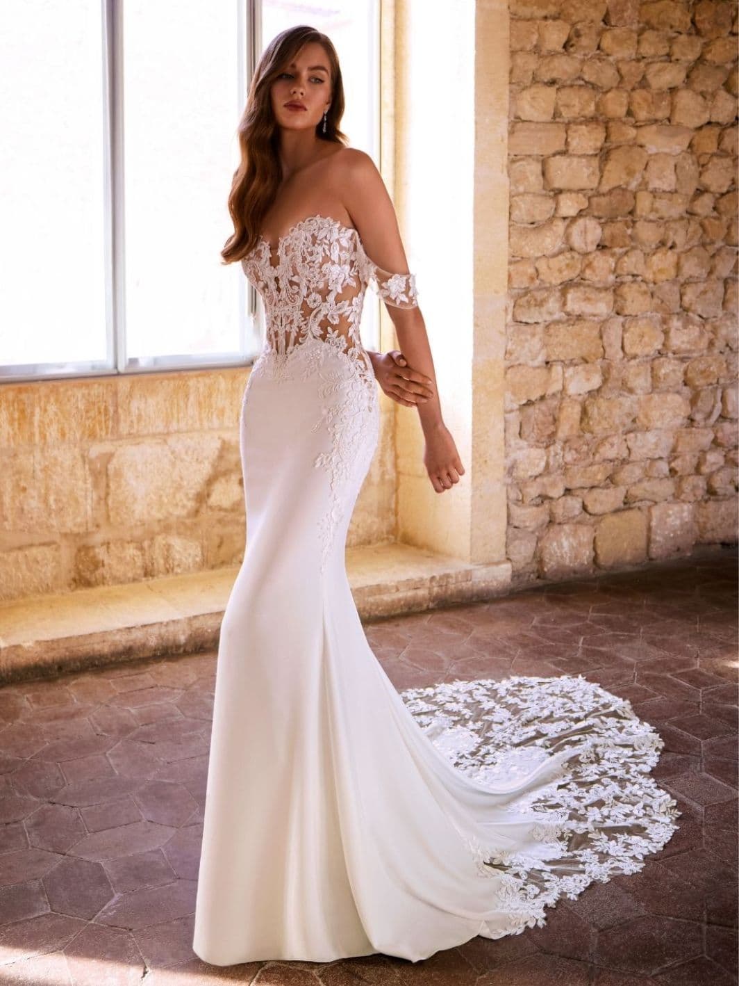 Givelle - Etoile by Enzoani wedding dress by Enzoani Etoile - Givelle by Enzoani Etoile | Price: £1800| Stockist: TDR Brid