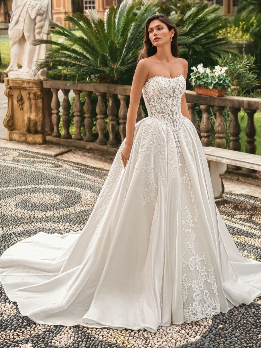 Windsor - Enzoani wedding dress by Enzoani Windsor by Enzoani| Price: £2560| Stockist: TDR Bridal Birmi... view 1