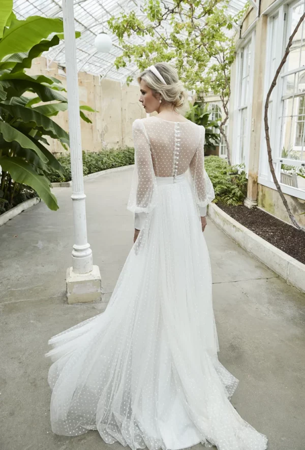 SARA Sassi Holford