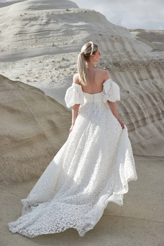 OPHELIA Sassi Holford