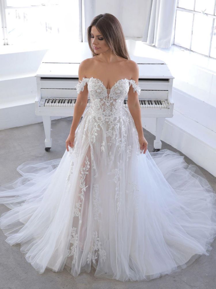 Finding your Dream Wedding Dress Finding your Dream Wedding Dress