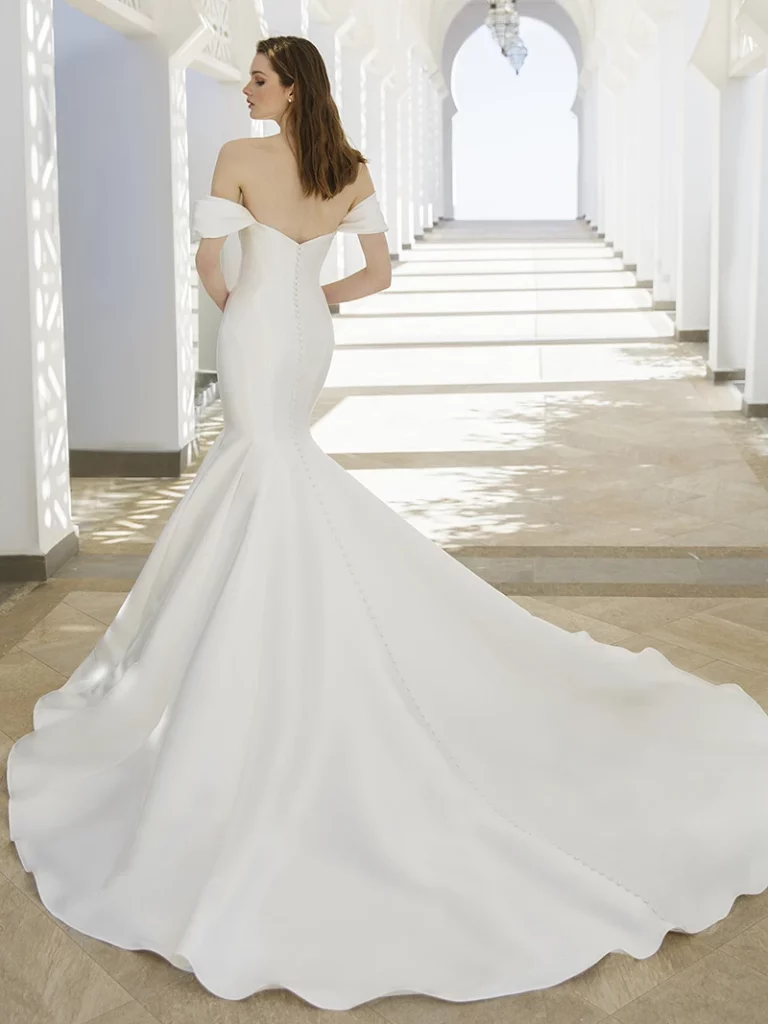 Rory – Blue by Enzoani
