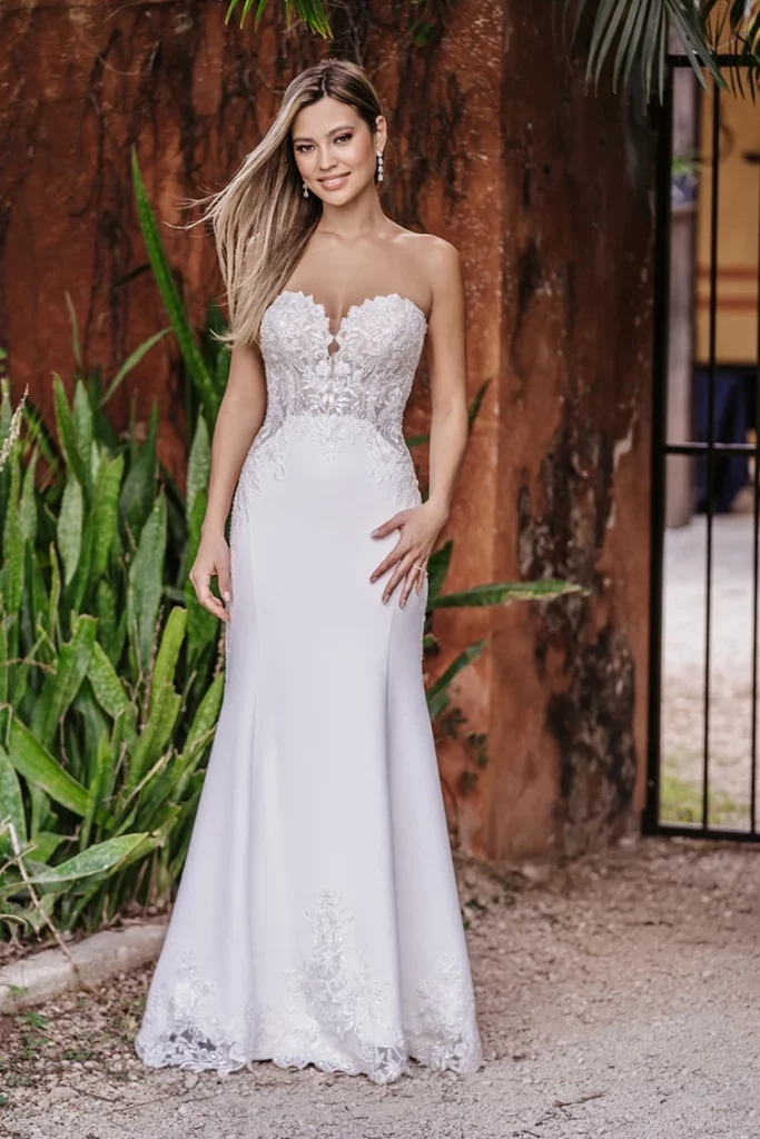 9952 Allure Bridal