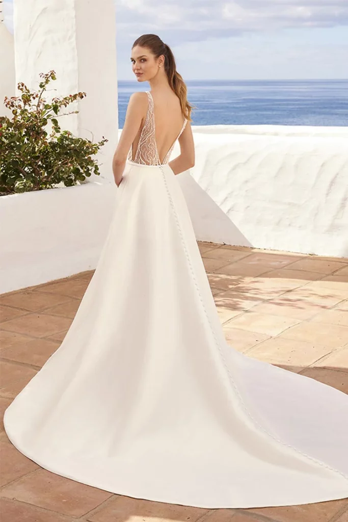 Christina – Love by Enzoani